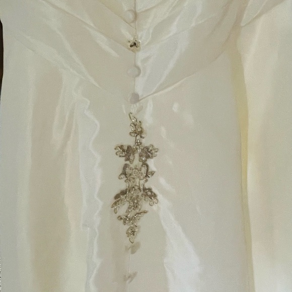 Chic Strapless Ivory Wedding Gown - Fit & Flare - Picture 10 of 12